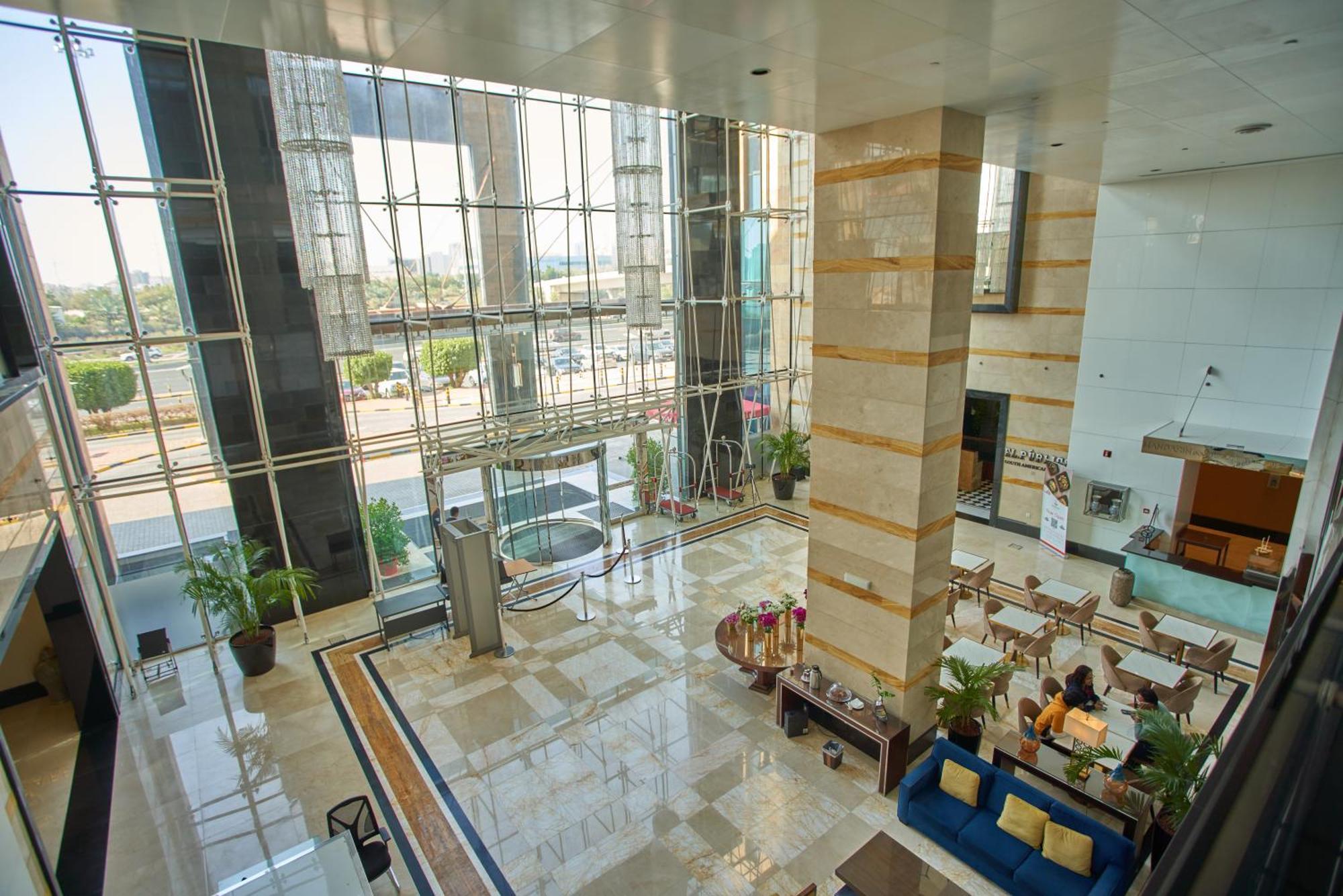 Millennium Hotel y Centro de Convenciones Kuwait Kuwait City Exterior foto